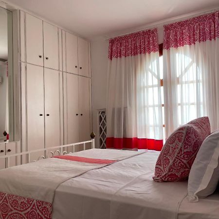 Byblos Mare-The Exclusive Beach Front Villa Skala Sotiros Exterior foto