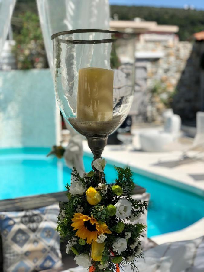 Byblos Mare-The Exclusive Beach Front Villa Skala Sotiros Exterior foto