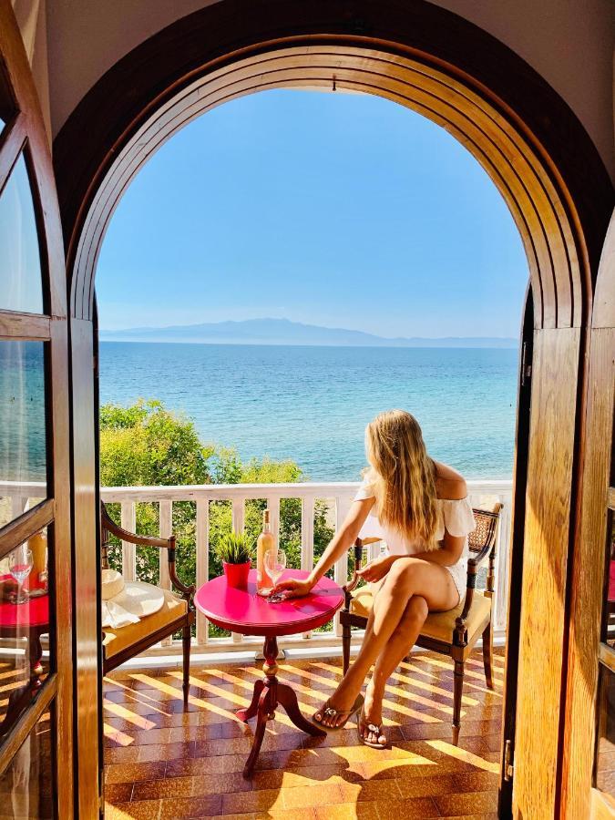 Byblos Mare-The Exclusive Beach Front Villa Skala Sotiros Exterior foto